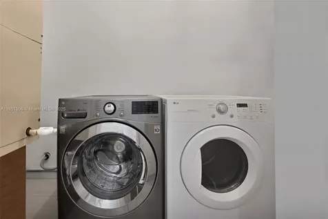 461 NW 17th Place Fort Lauderdale FL 33311