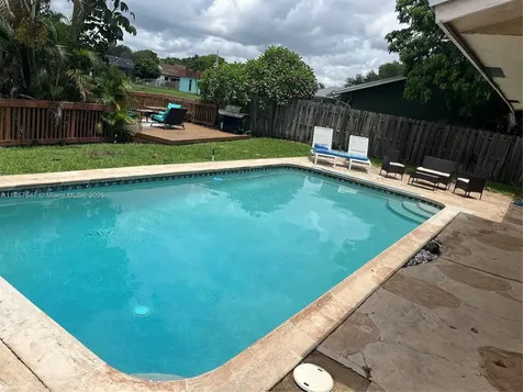 5217 SW 87th Avenue Cooper City FL 33328