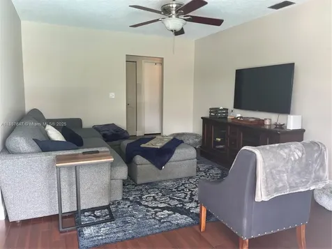 5217 SW 87th Avenue Cooper City FL 33328