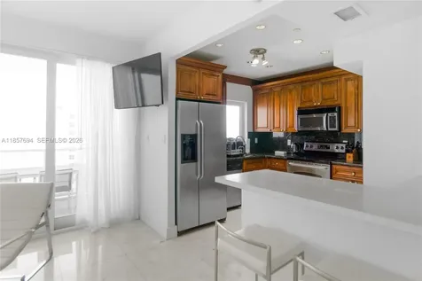 100 Lincoln Road Miami Beach FL 33139