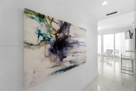 100 Lincoln Road Miami Beach FL 33139