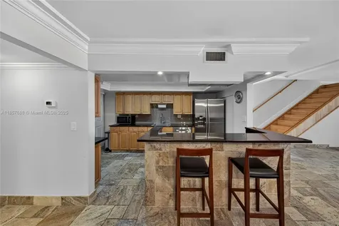 7877 SW 105th Place Miami FL 33173