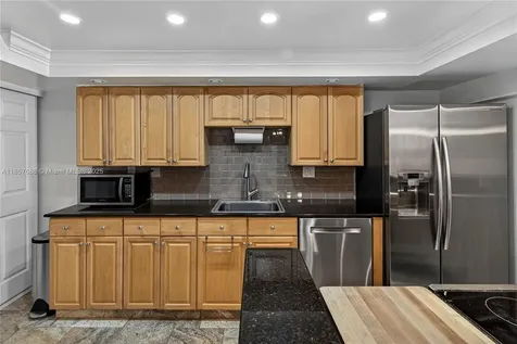 7877 SW 105th Place Miami FL 33173