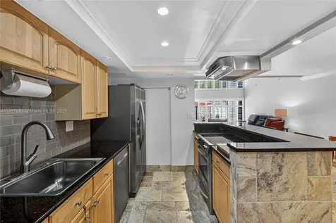 7877 SW 105th Place Miami FL 33173