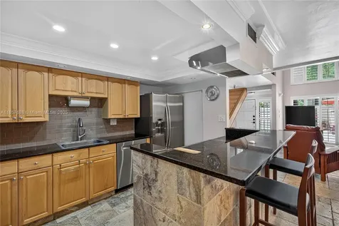 7877 SW 105th Place Miami FL 33173