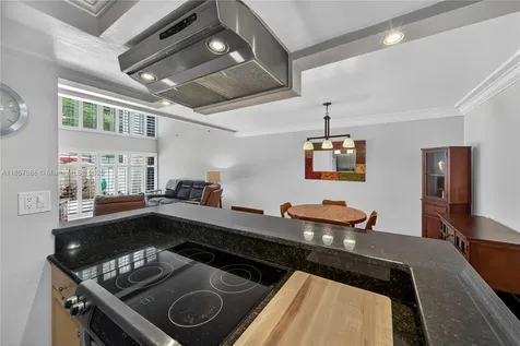 7877 SW 105th Place Miami FL 33173