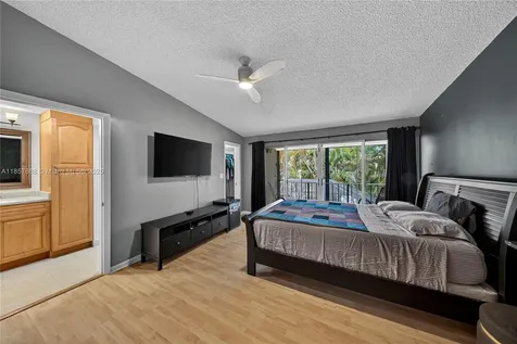7877 SW 105th Place Miami FL 33173