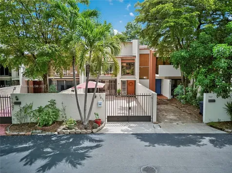 7877 SW 105th Place Miami FL 33173