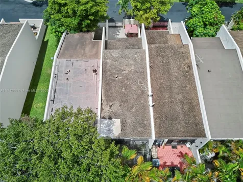 7877 SW 105th Place Miami FL 33173