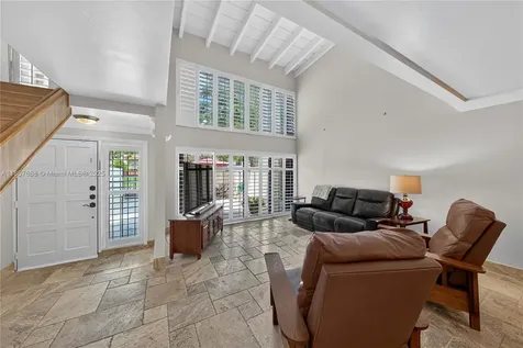 7877 SW 105th Place Miami FL 33173