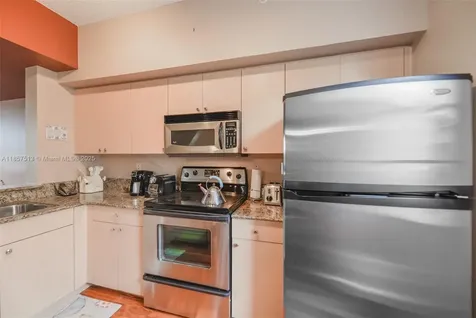2811 NE 185th Street Aventura FL 33180