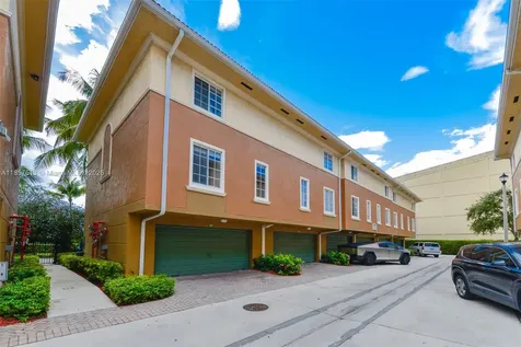 2811 NE 185th Street Aventura FL 33180