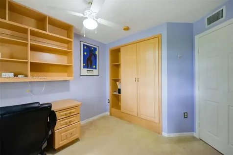 2811 NE 185th Street Aventura FL 33180