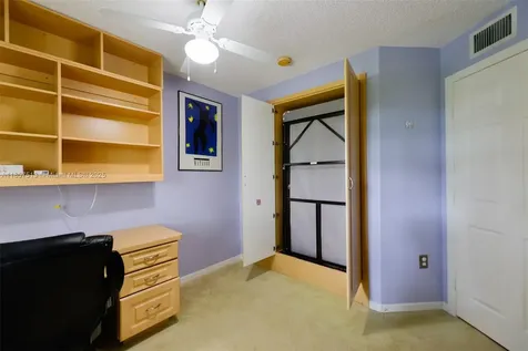 2811 NE 185th Street Aventura FL 33180