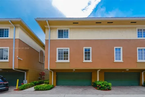 2811 NE 185th Street Aventura FL 33180