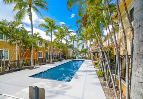 2811 NE 185th Street Aventura FL 33180
