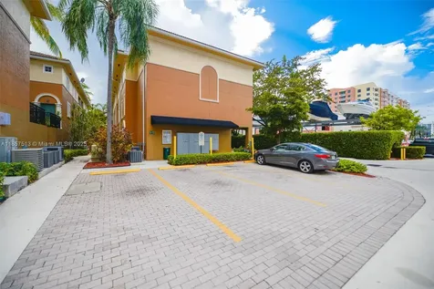 2811 NE 185th Street Aventura FL 33180