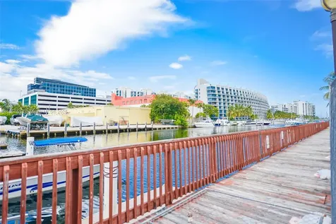 2811 NE 185th Street Aventura FL 33180
