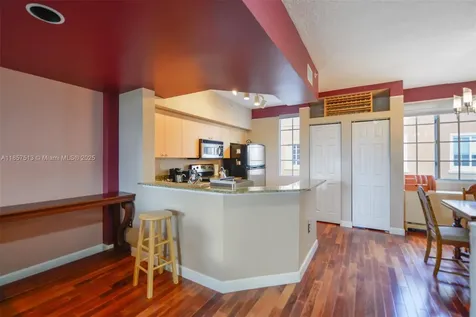2811 NE 185th Street Aventura FL 33180