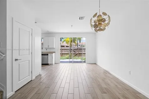 2431 SE 10th Court Homestead FL 33035