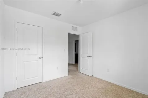 2431 SE 10th Court Homestead FL 33035