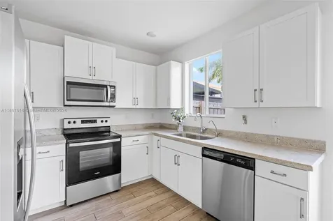 2431 SE 10th Court Homestead FL 33035