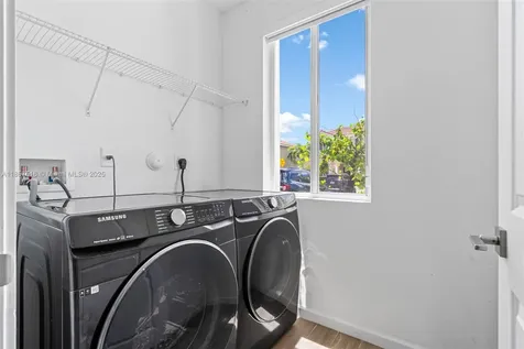 2431 SE 10th Court Homestead FL 33035