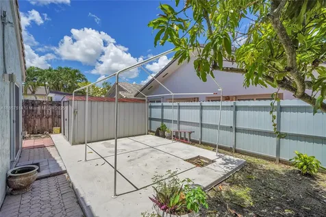 15985 SW 82nd Street Miami FL 33193