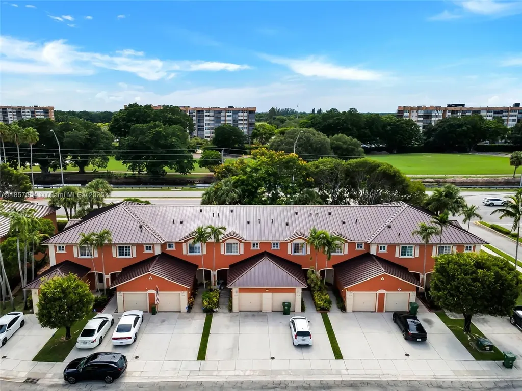 1206 NW 100th Avenue Pembroke Pines FL 33024
