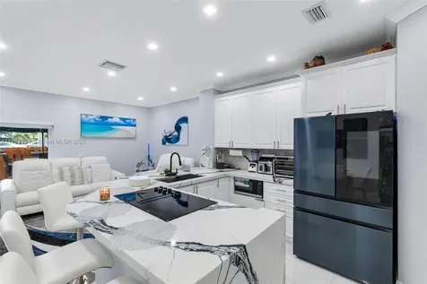 1206 NW 100th Avenue Pembroke Pines FL 33024