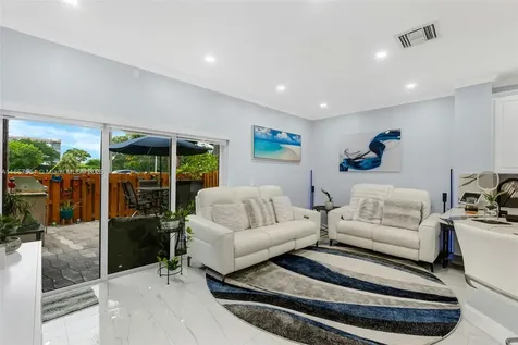 1206 NW 100th Avenue Pembroke Pines FL 33024
