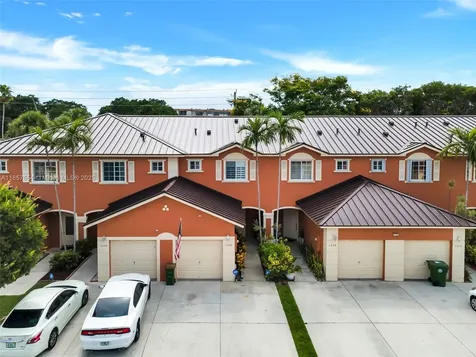 1206 NW 100th Avenue Pembroke Pines FL 33024