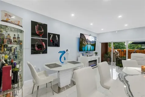 1206 NW 100th Avenue Pembroke Pines FL 33024