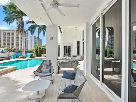 224 S Island Golden Beach FL 33160