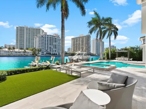 224 S Island Golden Beach FL 33160