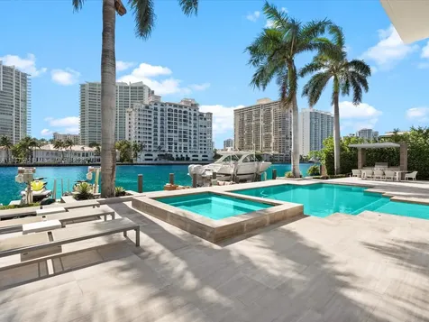 224 S Island Golden Beach FL 33160
