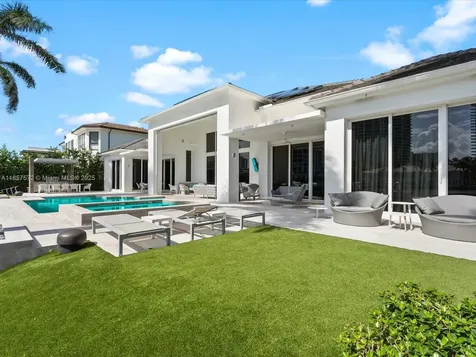 224 S Island Golden Beach FL 33160