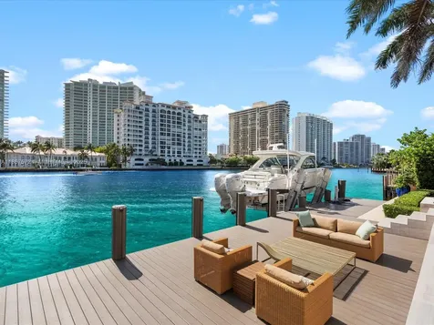 224 S Island Golden Beach FL 33160