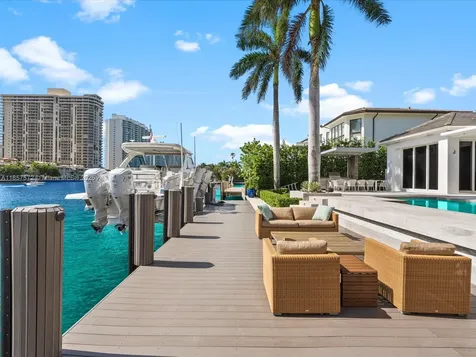 224 S Island Golden Beach FL 33160