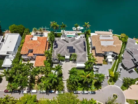 224 S Island Golden Beach FL 33160