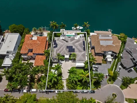 224 S Island Golden Beach FL 33160
