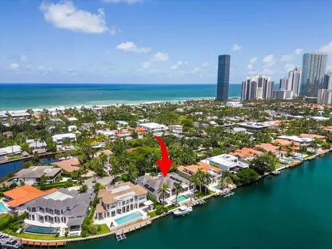 224 S Island Golden Beach FL 33160