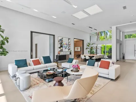224 S Island Golden Beach FL 33160