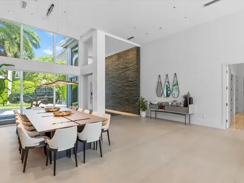 224 S Island Golden Beach FL 33160
