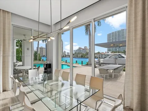 224 S Island Golden Beach FL 33160