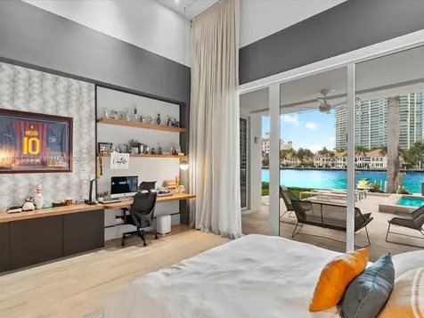 224 S Island Golden Beach FL 33160
