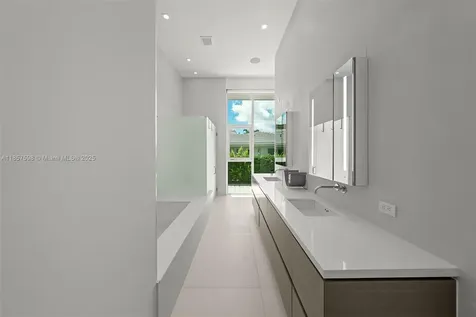 2815 NE 26th Place Fort Lauderdale FL 33306