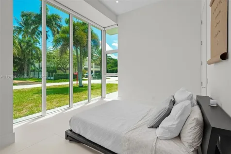 2815 NE 26th Place Fort Lauderdale FL 33306