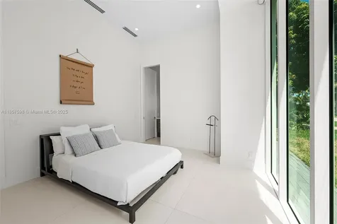 2815 NE 26th Place Fort Lauderdale FL 33306