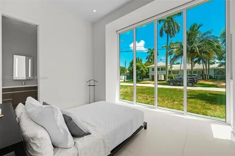 2815 NE 26th Place Fort Lauderdale FL 33306